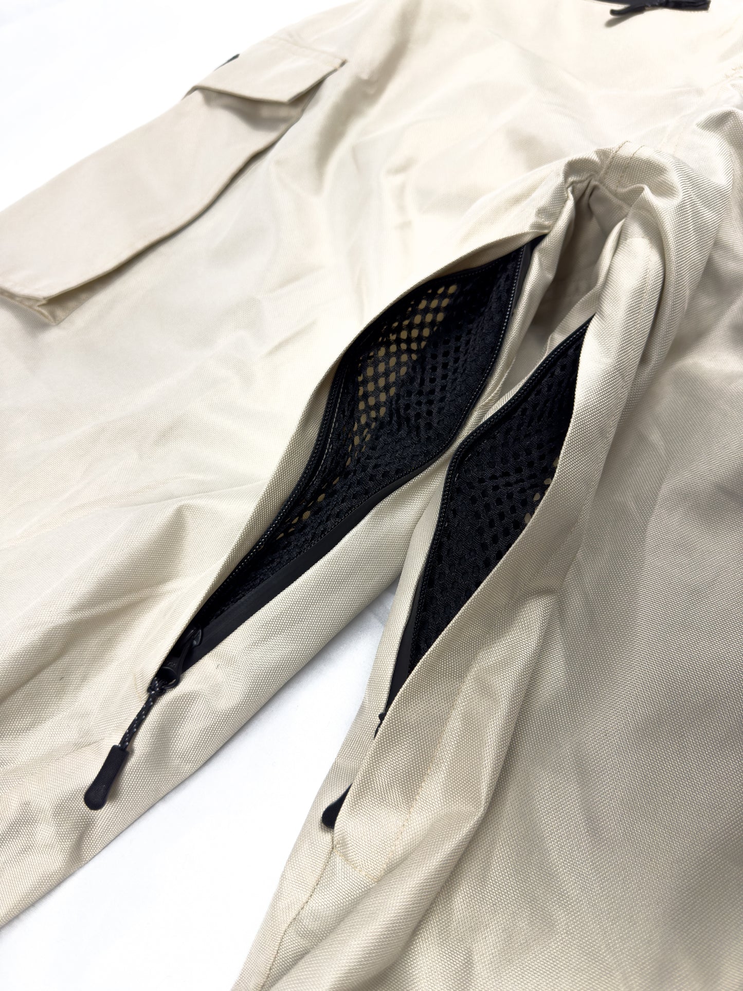 v-cargo snowpants cream