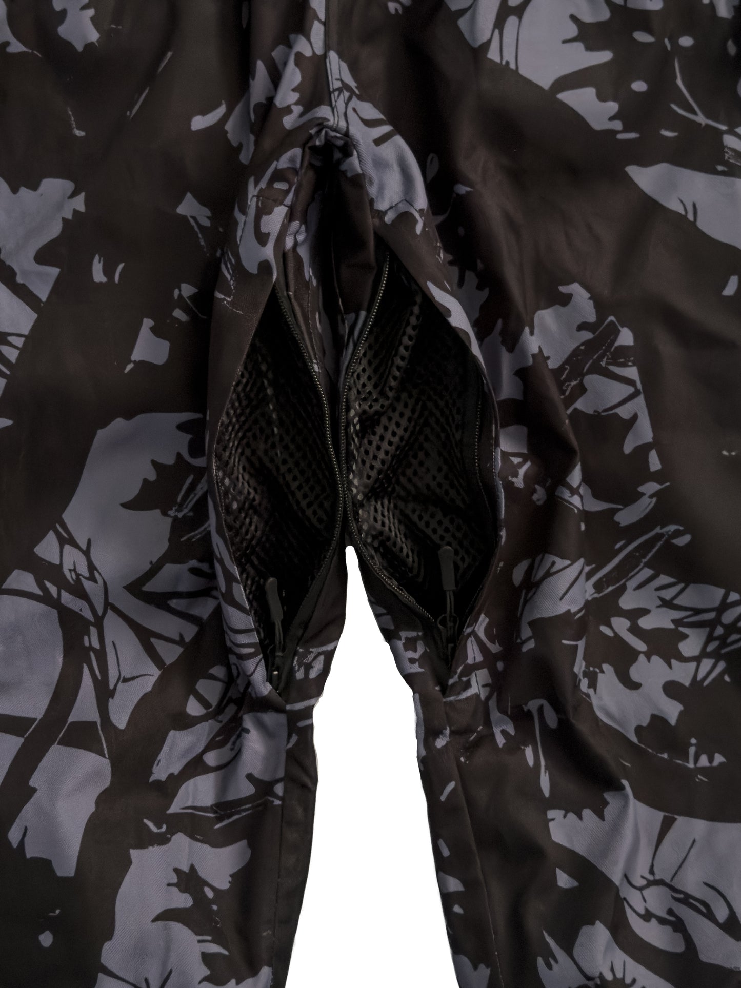 v-cargo snowpants black camo